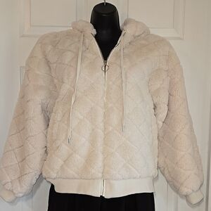 37. Forever 21 Quilted Faux Fur Jacket - Cream size small
